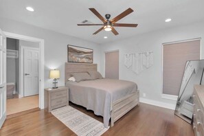 3 bedrooms, iron/ironing board, WiFi, bed sheets