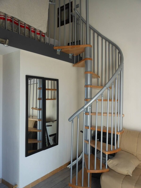 Interior - APT 2 ROOMS MEZZANINE 28M2 + TERRASSE 10M2 REF 4038 (MARSEILLAN PLAGE)