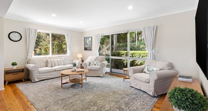 Maple Cottage -Perfect Eastside Location