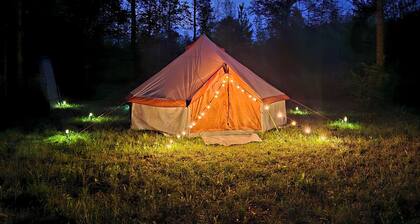 Private Glamping spot with 30 acres all to yourself.
