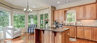 The Wolf's Den - Ultimate relaxation surrounded by nature