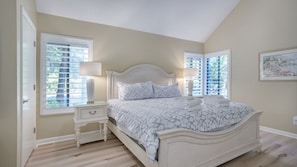 4 chambres, bureau, accès au Wi-Fi (inclus), literie fournie