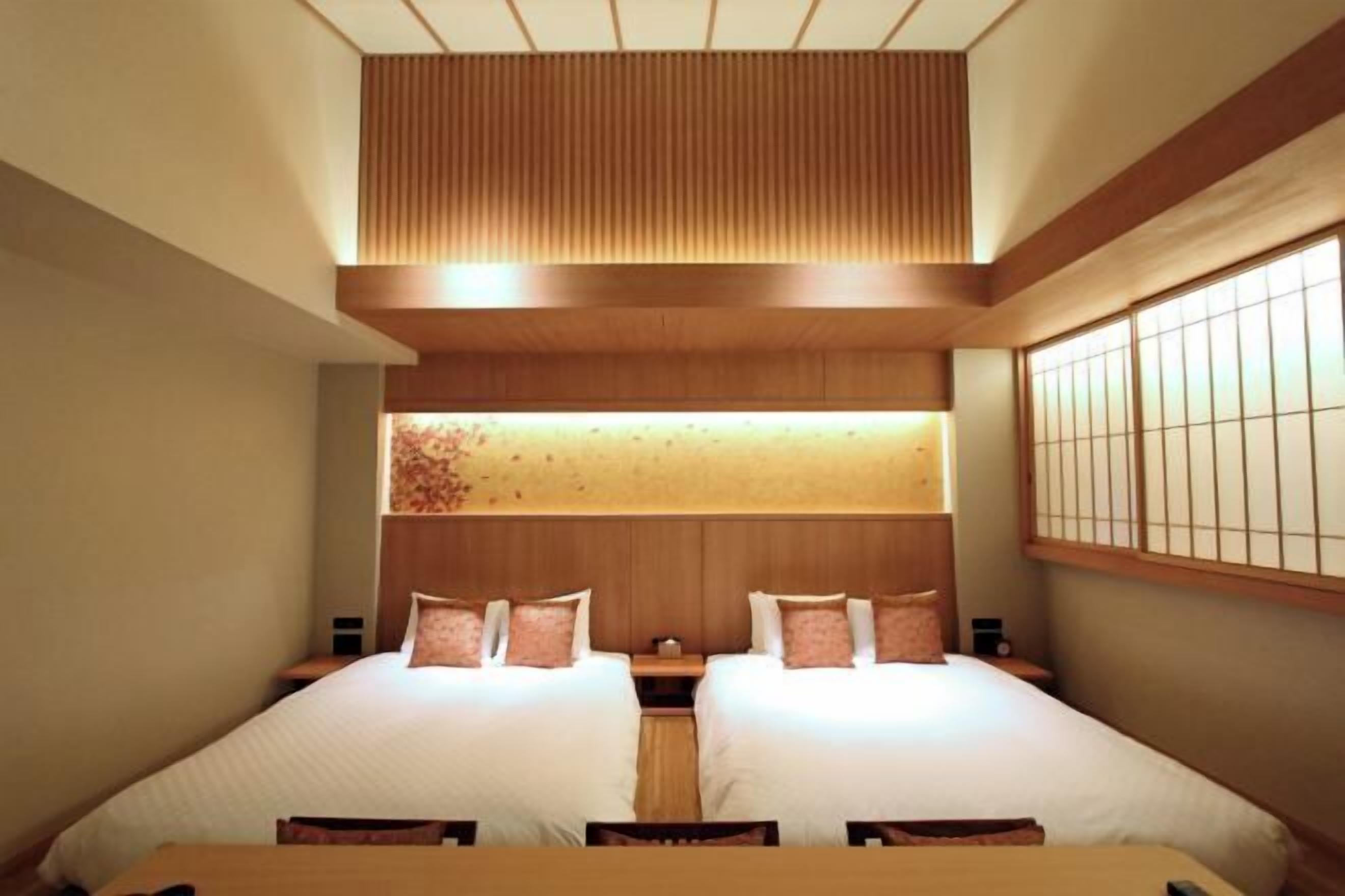 Premium bedding, minibar, in-room safe, soundproofing