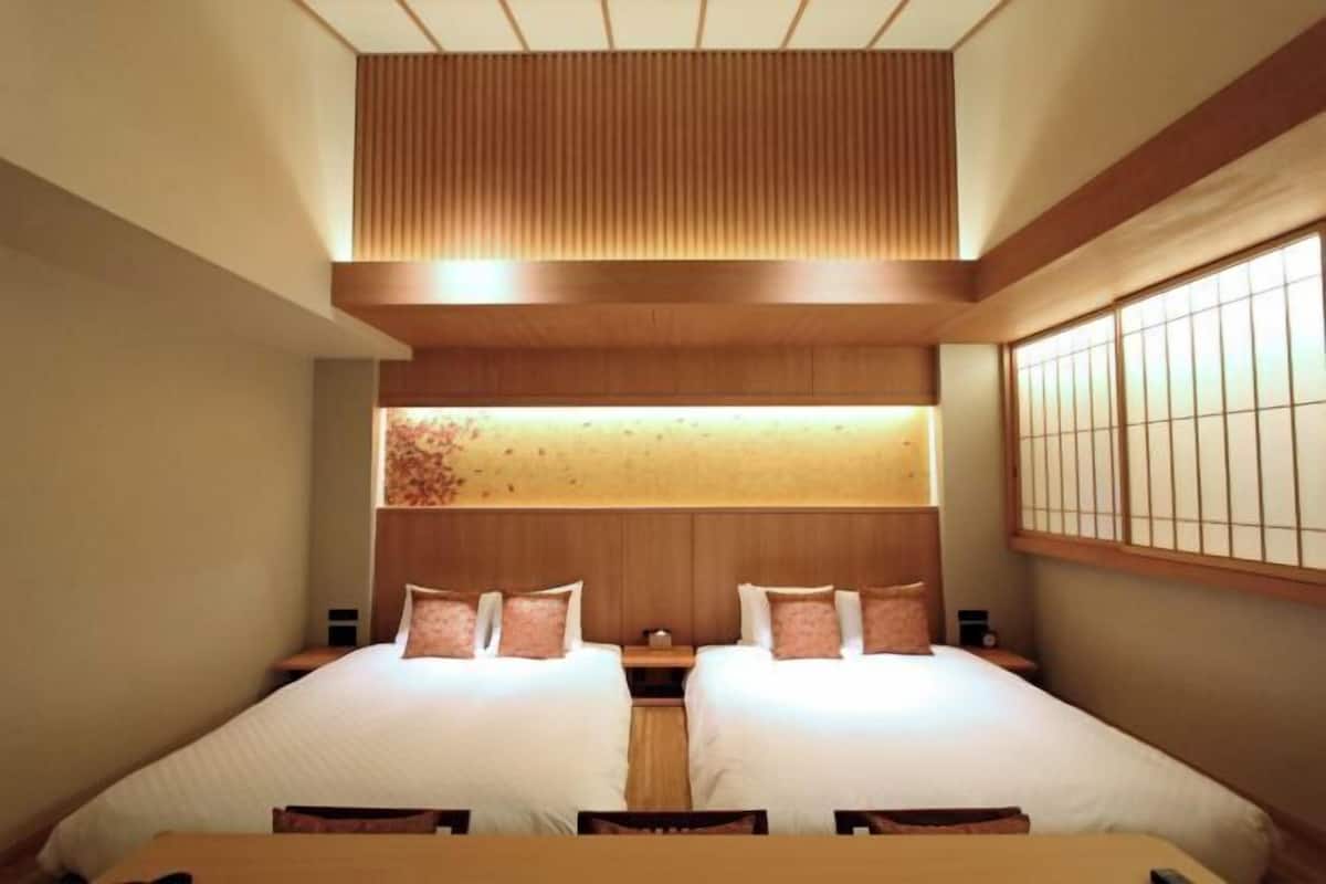 Premium bedding, minibar, in-room safe, soundproofing