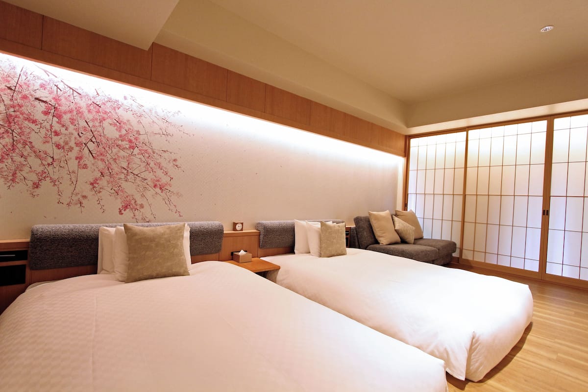 Kamar Twin Deluks, Bebas Asap Rokok | Seprai premium, minibar, brankas, dan kedap suara