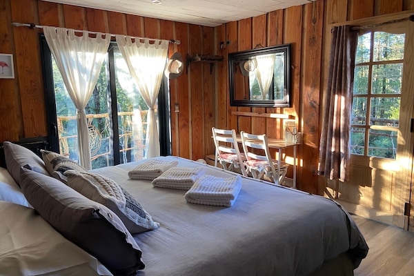 Tremannsrom – design | Individuelt dekorert, strykejern/-brett, wi-fi (inkludert) og sengetøy