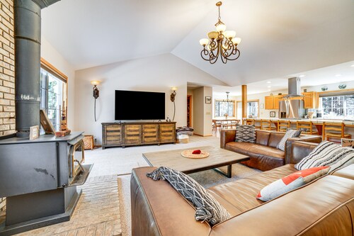 Calpine Mountain Retreat w/ High-Speed Internet