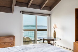 4 bedrooms, free WiFi, bed sheets