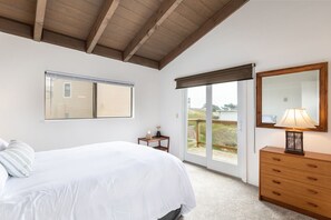 4 bedrooms, free WiFi, bed sheets