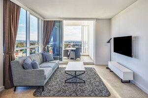 1 Bedroom Sky Balcony Suite | Premium bedding, in-room safe, iron/ironing board, cribs/infant beds