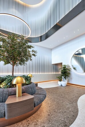 Reception - Meriton Suites Liverpool (Liverpool)