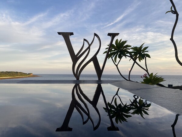 Outdoor pool - Kenting Sand Island W-Villa Seaview Resort (Hengchun)