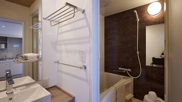 Deluxe Twin Room, Non Smoking (check-in is not available after 11PM) | Bathroom | Combined shower/tub, free toiletries, hair dryer, slippers