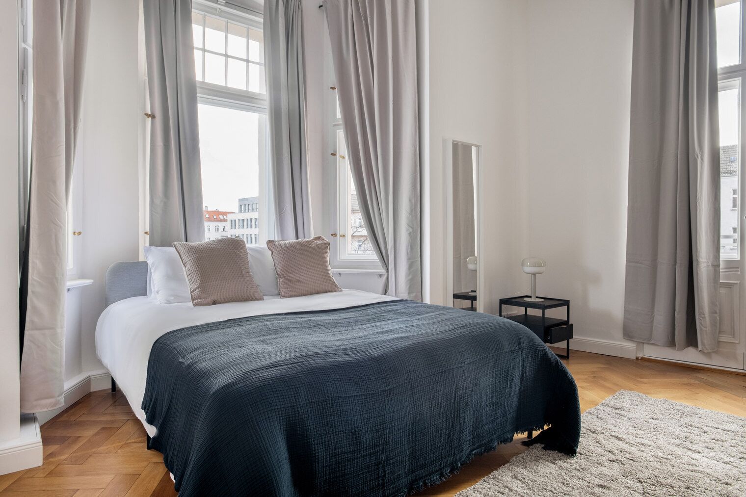 2 dormitoris, planxa i posts de planxar, wifi i roba de llit 