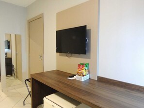 이그제큐티브 트리플룸 | 객실 내 금고, 책상, 노트북 작업 공간, 다리미/다리미판