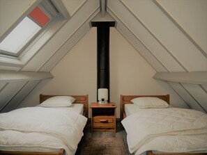 3 bedrooms, iron/ironing board, free WiFi
