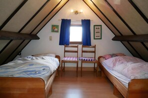3 bedrooms, iron/ironing board, free WiFi