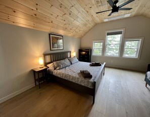 3 Schlafzimmer, Reisekinderbett, kostenloses WLAN, Bettwäsche