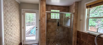 3 bd 2 ba 1700 sq ft renovated home secluded yet close to many area attractions
