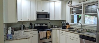 3 bd 2 ba 1700 sq ft renovated home secluded yet close to many area attractions