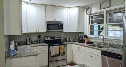 3 bd 2 ba 1700 sq ft renovated home secluded yet close to many area attractions