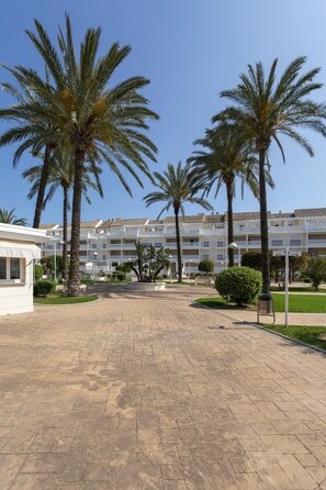 Property grounds - Aquamarina, 2 bedrooms, by Bookindenia (DENIA)