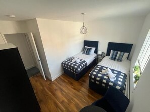 3 bedrooms, WiFi, bed sheets - Remarkable 3-Bed House in Cambridge (Cambridge)