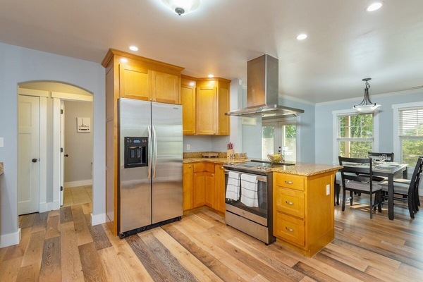 Refrigerador, microondas, horno, placa de cocina