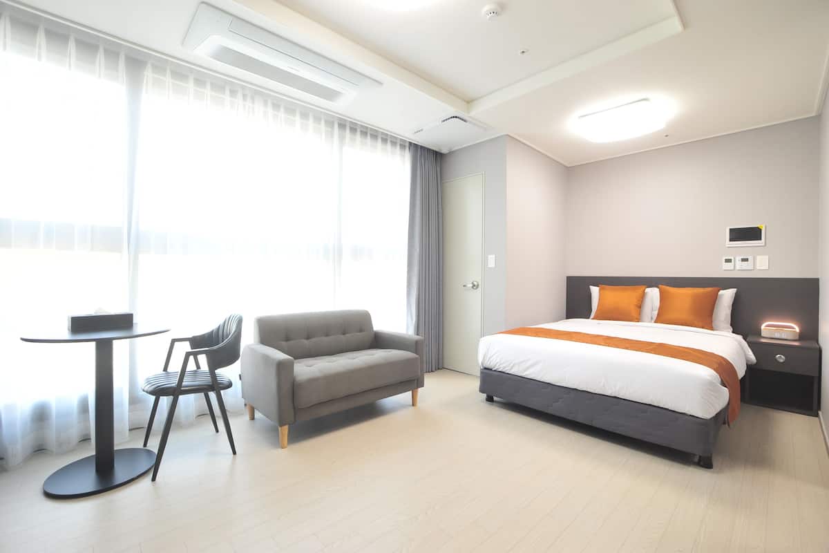 Kamar Double Deluks | Kedap suara dan seprai linen