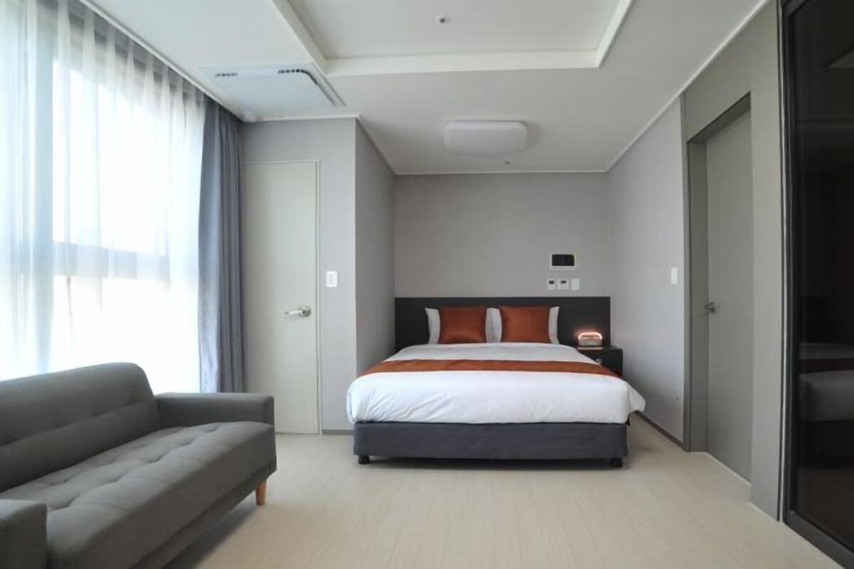 Kedap suara dan seprai linen