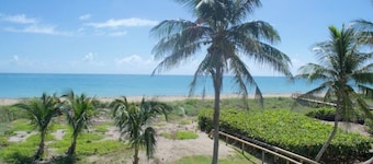 Cozy beach condo steps away from the beach!