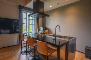 Club-Doppelzimmer (102-104, Type A) | Zimmersafe, Schreibtisch, Bügeleisen/Bügelbrett, kostenloses WLAN