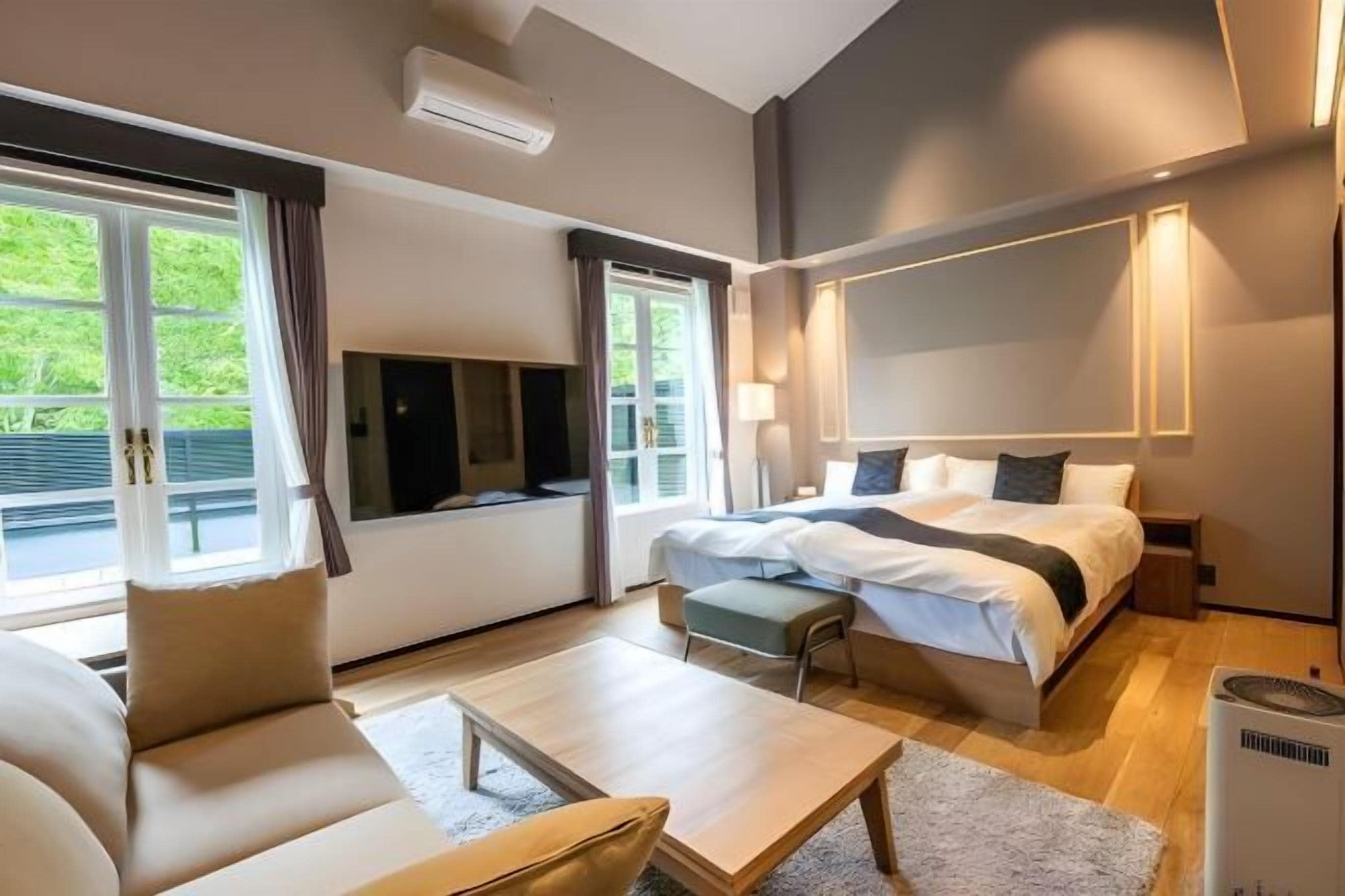 In-room safe, desk, iron/ironing board, free WiFi