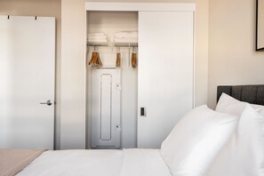 1 quarto, ferros/tábuas de passar roupa, Wi-Fi, roupa de cama