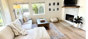 Cozy Beach Cottage, Vacation Ready!
