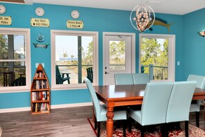 House, Multiple Beds (Dolphin Daze) | Dining