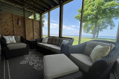 Lakeside Retreat at Izatys - Unit #230 – The Perfect Getaway for All Seasons!