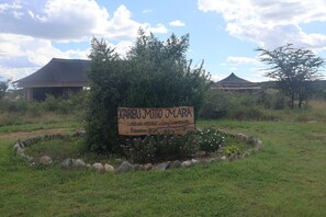 Front of property - Mtito Safari Camp (Maasai Mara)