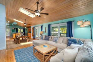 Luokittelematon kuva, 3 kautta 50, painike