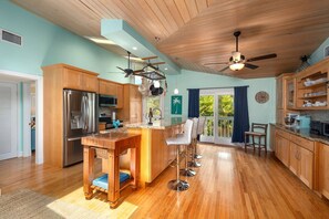 Fridge, microwave, dishwasher, coffee/tea maker - Green Turtle Oasis: Lovely 4BR Canal Front Home, Pool, Dockage, Tiki, Outdoor Dining & Pet Friendly! (Sugarloaf Key)
