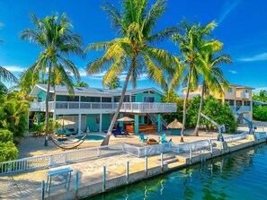 Unclassified image, 5 of 50, button - Green Turtle Oasis: Lovely 4BR Canal Front Home, Pool, Dockage, Tiki, Outdoor Dining & Pet Friendly! (Sugarloaf Key)