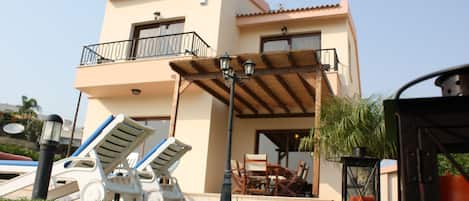 Villa, 3 Bedrooms, Private Pool, Garden View | Terrace/patio