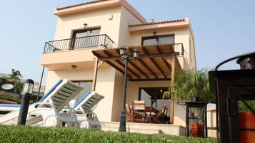 Villa, 3 Bedrooms, Private Pool, Garden View | Terrace/patio