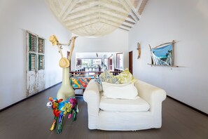 Villa, 6 chambres, accessible aux personnes à mobilité réduite, fumeur | Coin séjour