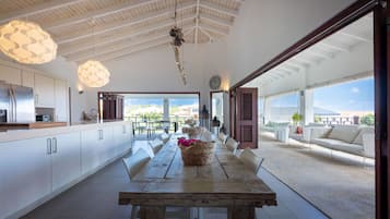 Villa, 6 Bedrooms, Accessible, Smoking | Dining