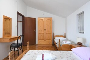 Apartment, 2 Bedrooms, Smoking, Balcony