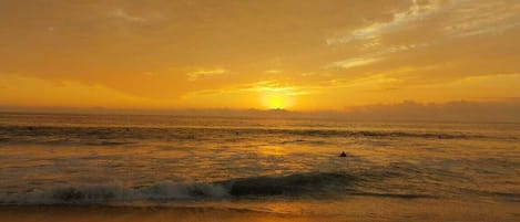 Shared Dormitory, 1 Bedroom, Smoking, Balcony | Beach