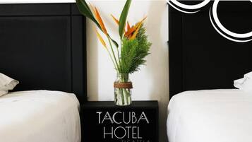 Dormitório compartilhado, 1 quarto, para fumantes, sacada | 1 quarto