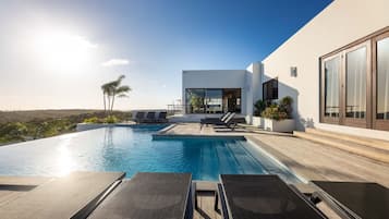Villa, 4 habitaciones, para fumadores, alberca privada | Alberca | Alberca al aire libre