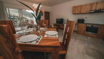 Apartamento, 2 quartos, sacada | Parte interna